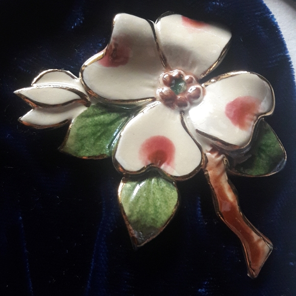 STUNNING, UNWORN "EXCLAYMATIONS, 22 K TRIM BROOCH! - Picture 2 of 13